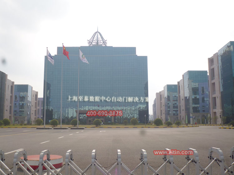 資料中心自動門